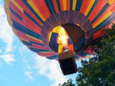 Wypadek koło Białegostoku. Dwie osoby wypadły z balonu