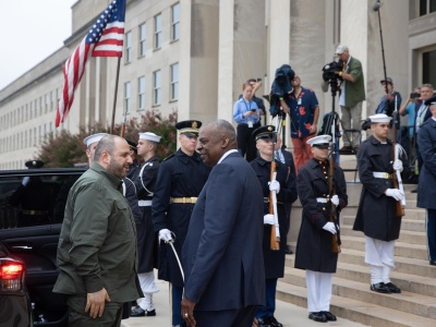 Sekretarz Obrony USA Lloyd Austin w Kijowie. „Ukraina musi wzmocnić obronę powietrzną”