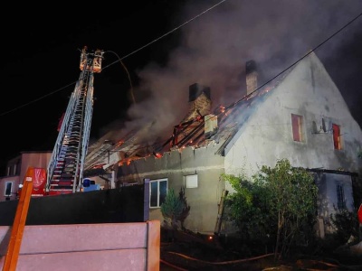 Nocny pożar domu jednorodzinnego. Nie żyją dwie osoby