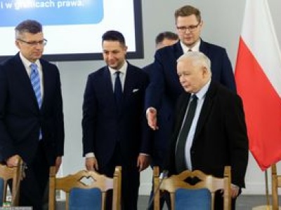 Warunki spełnione. Do PiS dołączą kolejni politycy. Słowa Kaczyńskiego nie były przypadkiem