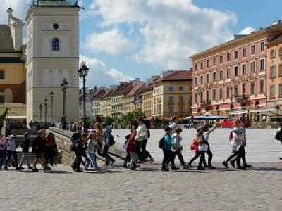 Rewolucja. Obowiązkowe wycieczki szkolne. Rodzicom dojdą kolejne koszty