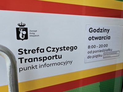 Jest nowy wzór naklejki uprawniającej do wjazdu do strefy czystego transportu w Warszawie