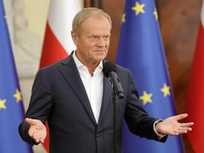 Donald Tusk ostro o budżecie Kancelarii Prezydenta i IPN. Mówił o 