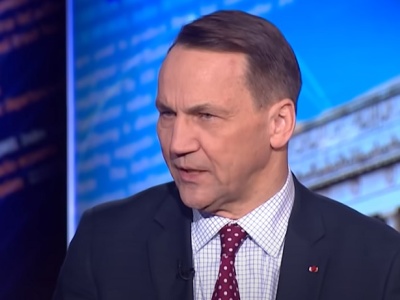 Radosław Sikorski ostrzega Ukrainę: Lepiej, żeby jak najszybciej załatwiła sprawę ekshumacji