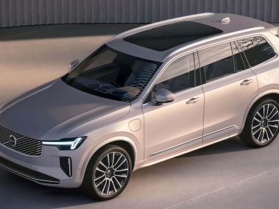 Nowe Volvo XC90 2025. Diesla nie ma, ale mam świetne rozwiązanie. Idź do salonu Mazdy