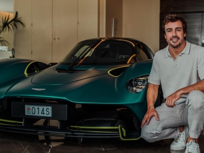 Fernando Alonso zapłacił za unikatowe auto 4 mln euro. Godzinę pojeździł