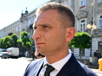 Bąkiewicz stanął przed sądem. Chodzi o incydent z 2020 r.