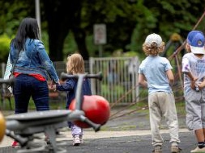 1500 zł na dziecko. ZUS jest już gotowy na wypłaty. Kiedy i gdzie złożyć wniosek o babciowe?