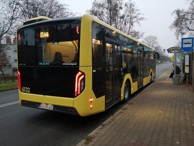 Na Śląsku doszło do wypadku. Za kierownicą autobusu siedział 17-latek