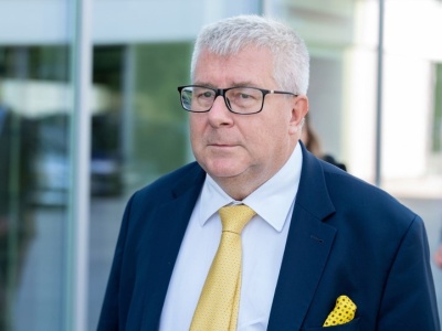 Akcja CBA na lotnisku. Były europoseł Ryszard Czarnecki zatrzymany