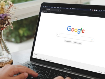 Wyszukiwarka Google z nową opcją. Łatwiej przeklikasz się do archiwum internetu