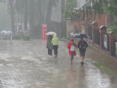 Nadciąga ulewa stulecia, właśnie się zaczyna. IMGW bije na alarm, służby w gotowości