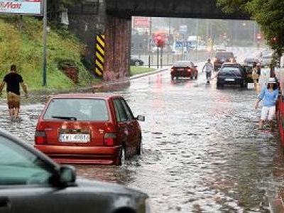 Kraków walczy z wielkim deszczem. Woda wdarła się do szpitala im. Żeromskiego