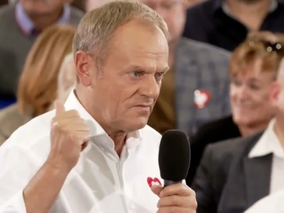 Donald Tusk w drodze do Nysy. „Przed nami krytyczna noc”