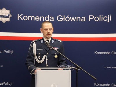 Komendant Główny Policji Marek Boroń miał wypadek. Samochód dachował