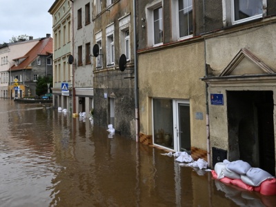 Powódź w Polsce. Sytuacja mieszkańców w Bystrzycy Kłodzkiej jest tragiczna