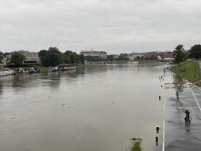 Wisła w Krakowie osiągnęła 394 cm. „Poziom rzeki nie zagraża miastu”