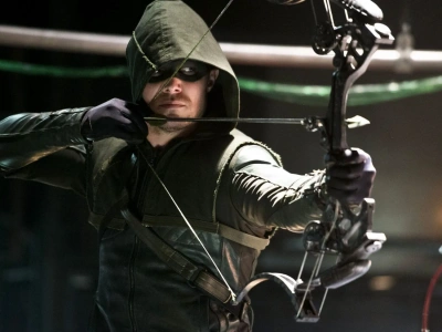 Stephen Amell wciąż zły za żart o Green Arrow w Peacemakerze. Wini Jamesa Gunna