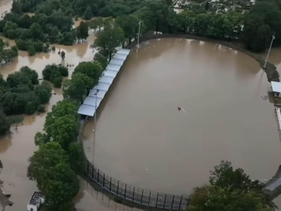 Wielka inwestycja zniszczona przez powódź. Stadion Pogoni Prudnik został zalany