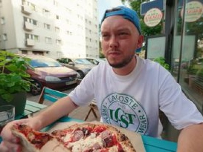 Książulo wpadł do pizzerii po rewolucjach. 