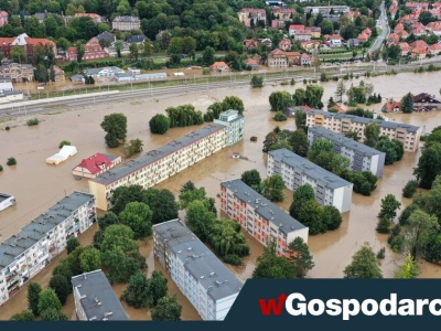 Powódź. Kiedy wróci pełna łączność komórkowa?