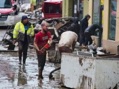 Niemcy oferują Polsce pomoc w walce z powodzią