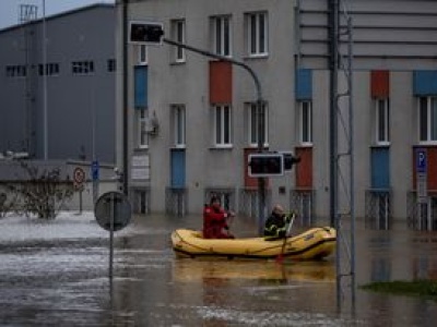 Czesi boją się o południe. 