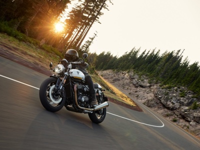 Triumph Speed Twin 1200 i 1200 RS. Najgorętsza nowość od Anglików