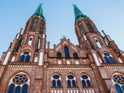 Najpiękniejsze kościoły w Warszawie i okolicy. Zachwycą nie tylko wierzących