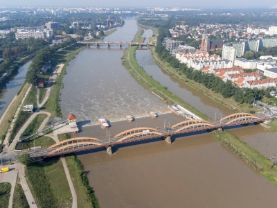 Fala kulminacyjna zbliża się do Wrocławia. Są już pierwsze podtopienia