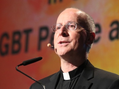 James Martin SJ specjalnym gościem na Synodzie. Homo-propagandysta został wybrany przez Franciszka