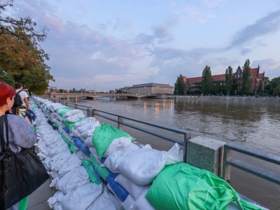 Wrocław. Fala kulminacyjna na Odrze już dotarła