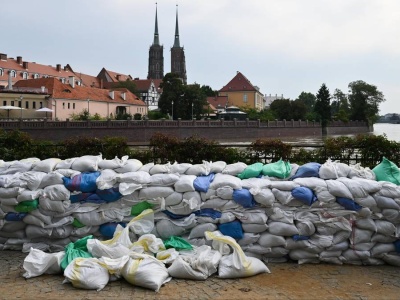 Nowe informacje z Wrocławia. IMGW ostrzega przed cofką