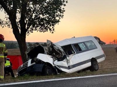 Trener uratował dzieci, nie żyje. Druga ofiara wypadku busa z młodymi piłkarzami