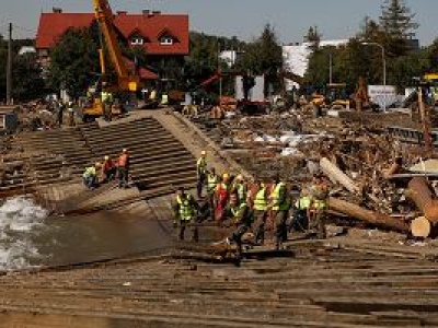 Na terenach dotkniętych powodzią rusza wielka operacja wojska. Tysiące żołnierzy