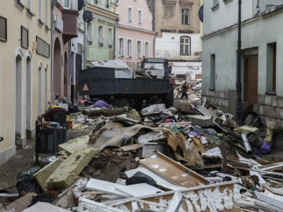 1,5 mln kg śmieci po powodzi w Kłodzku. Burmistrz szacuje straty