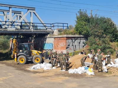 Kostrzyn nad Odrą szykuje się do nadejścia fali na Odrze