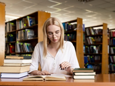 Studenci płacą nawet 10 tys. zł za 4-osobowe mieszkanie. Wychodzi taniej niż kawalerka