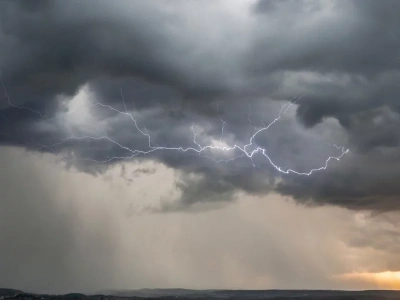 Najwyższy poziom alertów hydrologicznych IMGW. Możliwa cofka od wysokich stanów wody na Odrze