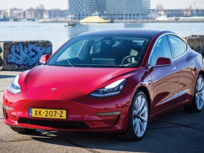 Indicata: Przygotujcie się na ZALEW tanich Tesli Model 3 z Holandii. Używane, obniżą ceny wszystkich elektryków