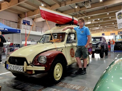 Citroën Acadiane „Prosecco Bar” i wyjątkowy właściciel: „Mam tylko trzy środki transportu: 2CV, Acadiane i… rower”