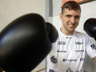 Fiodor Czerkaszyn powalczy o pas WBC. 