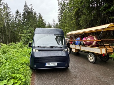 Elektryczne busy będą jeździły do Morskiego Oka, ale nie zastąpią koni