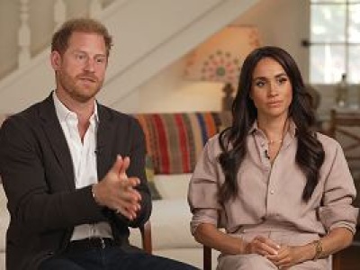 Książę Harry i Meghan Markle w ogóle nie pokazują swoich dzieci. Znajomi wygadali się dlaczego