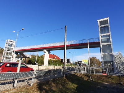 Kładka dla pieszych nad Zakopianką w Mogilanach gotowa. Otwarcie jutro (ZDJĘCIA)