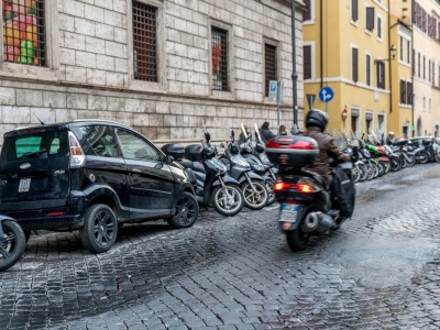 Tysiące ludzi na ulicach. Branża motoryzacyjna umiera