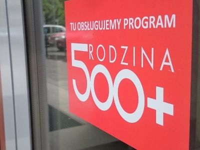 500+ nawet po podwyżce to porażka. Podwójne fiasko programu rodzinnego