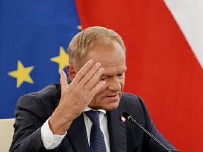 Donald Tusk otrzymuje aż trzy emerytury. Ich wysokość może zaskoczyć