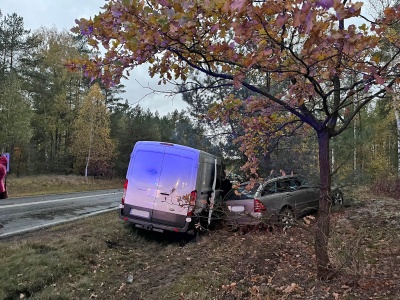 Zderzenie kilku pojazdów na drodze krajowej nr 10