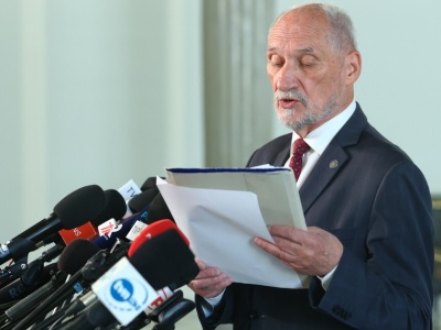 Antoni Macierewicz mówi o kłamstwach i dezinformacji. Nie przyjmuje wyników raportu